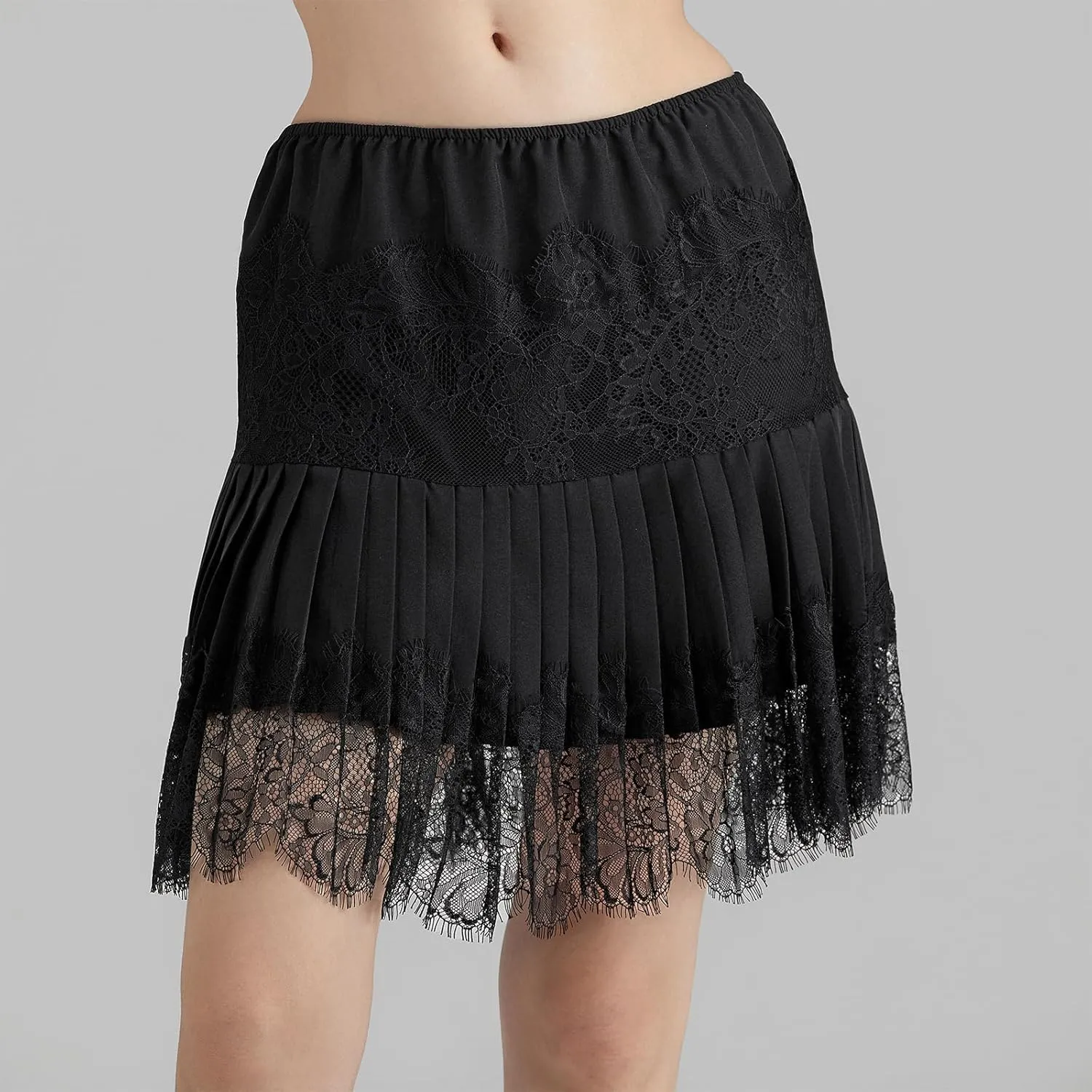 Women Y2k Lace Mini Skirt Low Rise Pleated Ruffle Half Slip Skirt Layered Flowy Short Skirt Streetwear